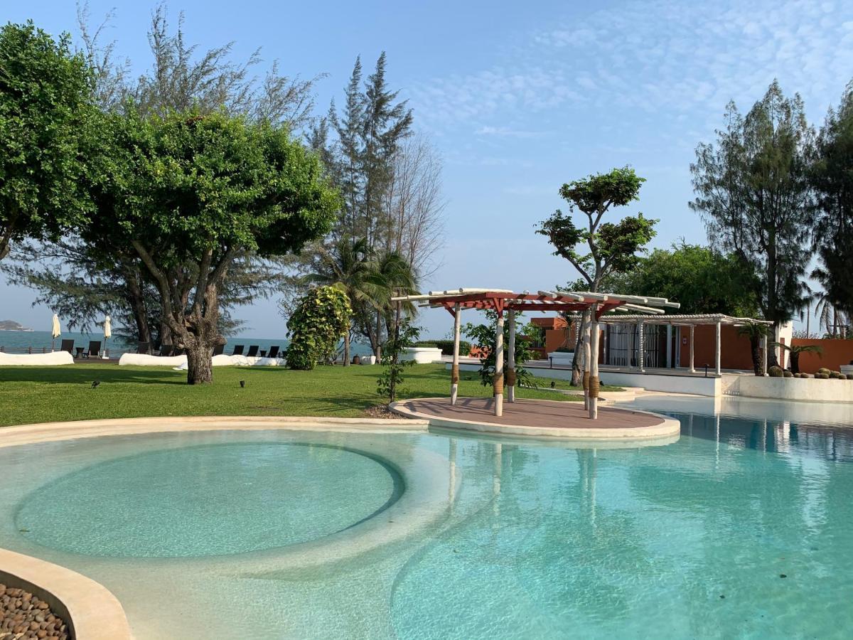 Mexican Beachfront Condo Khao Tao Bagian luar foto